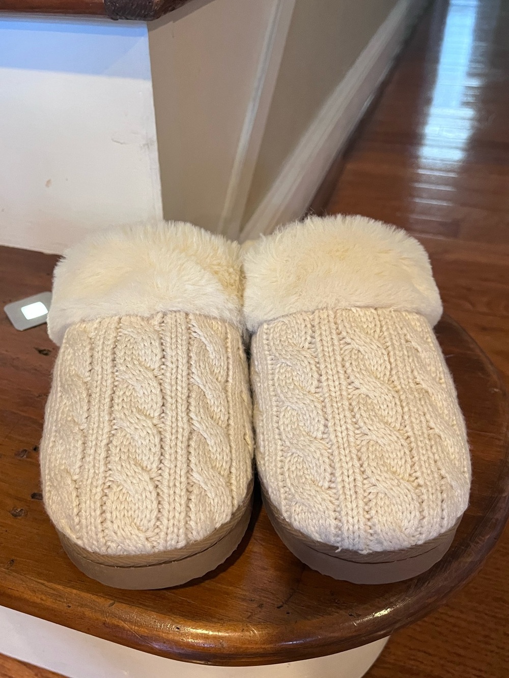 J. Crew Navy Cream Cable Knit Scuff Slippers w/Faux Fur Lining, Size 7